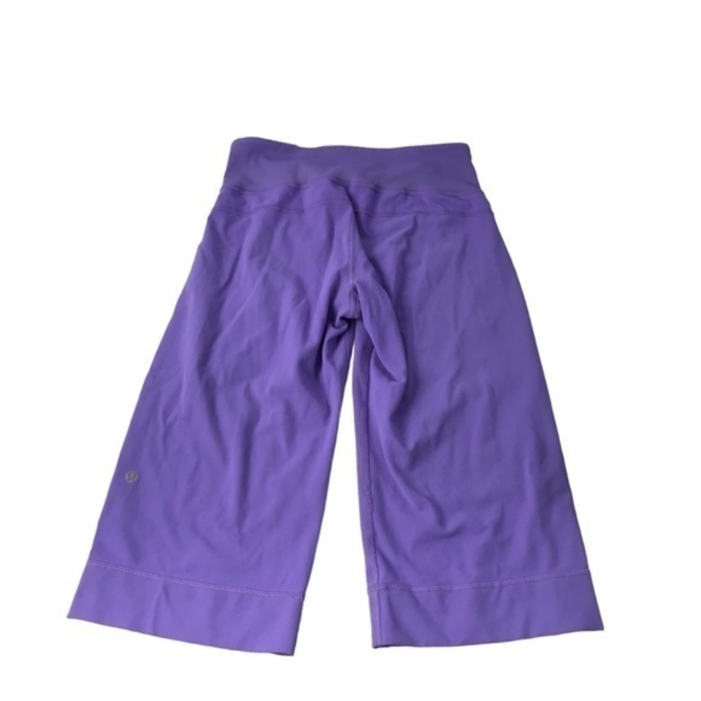 Lululemon athletic purple wide leg Capri size 4